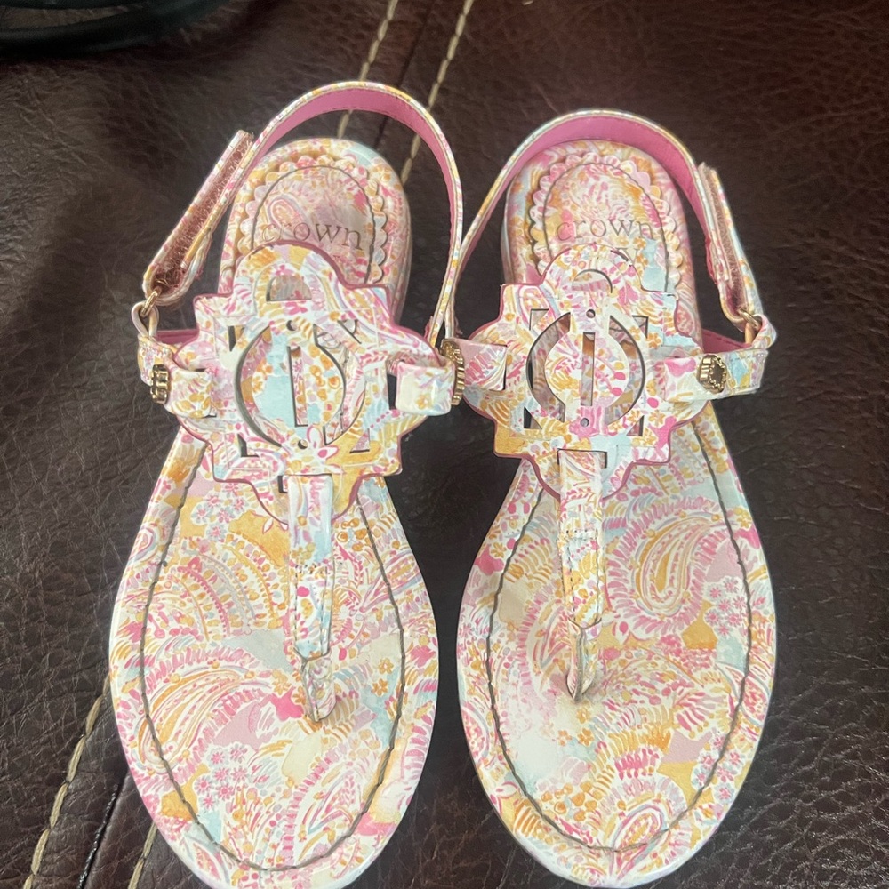 Crown & Ivy Size 11 little girls sandals